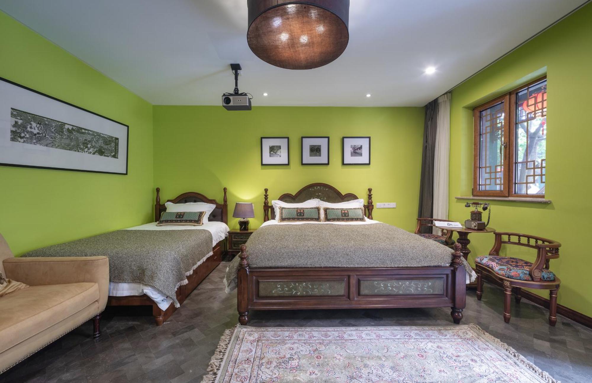 Hotel Cote Cour Deductive Beijing - Quadrangle Close To Tiananmen Square & Forbidden City & Nanluoguxiang, Walk To Wangfujing, English Speaking, Free Wifi, Free Laundry, Free Wonton & Noodles With Tour Ticket Service, Free Selfies With Ancient Costum Экстерьер фото