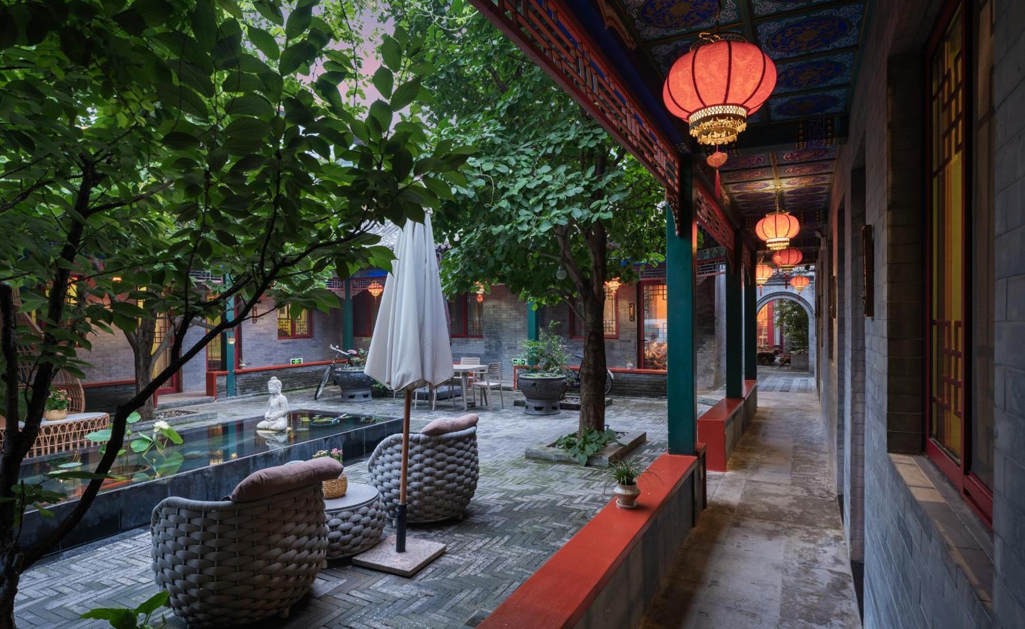 Hotel Cote Cour Deductive Beijing - Quadrangle Close To Tiananmen Square & Forbidden City & Nanluoguxiang, Walk To Wangfujing, English Speaking, Free Wifi, Free Laundry, Free Wonton & Noodles With Tour Ticket Service, Free Selfies With Ancient Costum Экстерьер фото