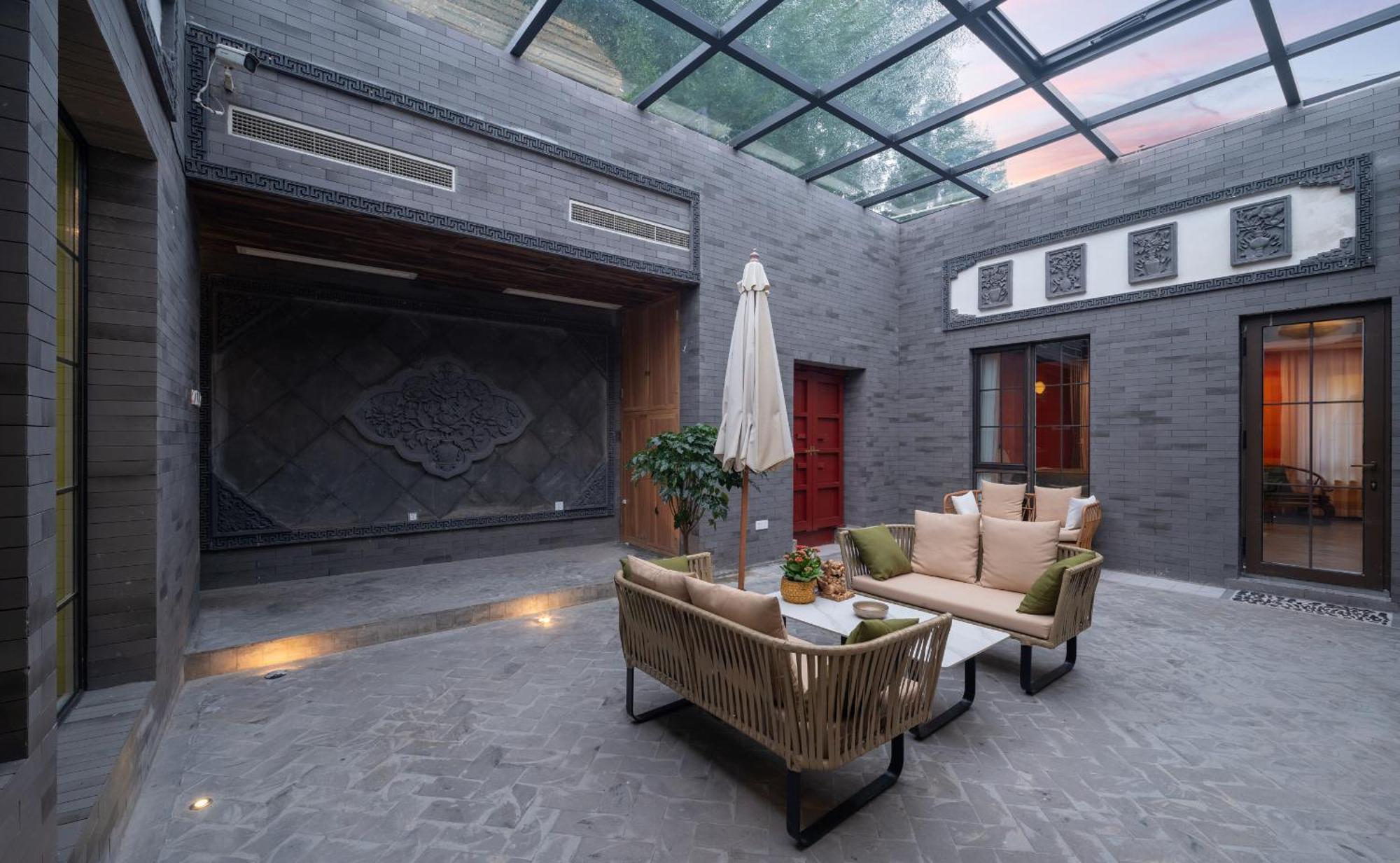 Hotel Cote Cour Deductive Beijing - Quadrangle Close To Tiananmen Square & Forbidden City & Nanluoguxiang, Walk To Wangfujing, English Speaking, Free Wifi, Free Laundry, Free Wonton & Noodles With Tour Ticket Service, Free Selfies With Ancient Costum Экстерьер фото