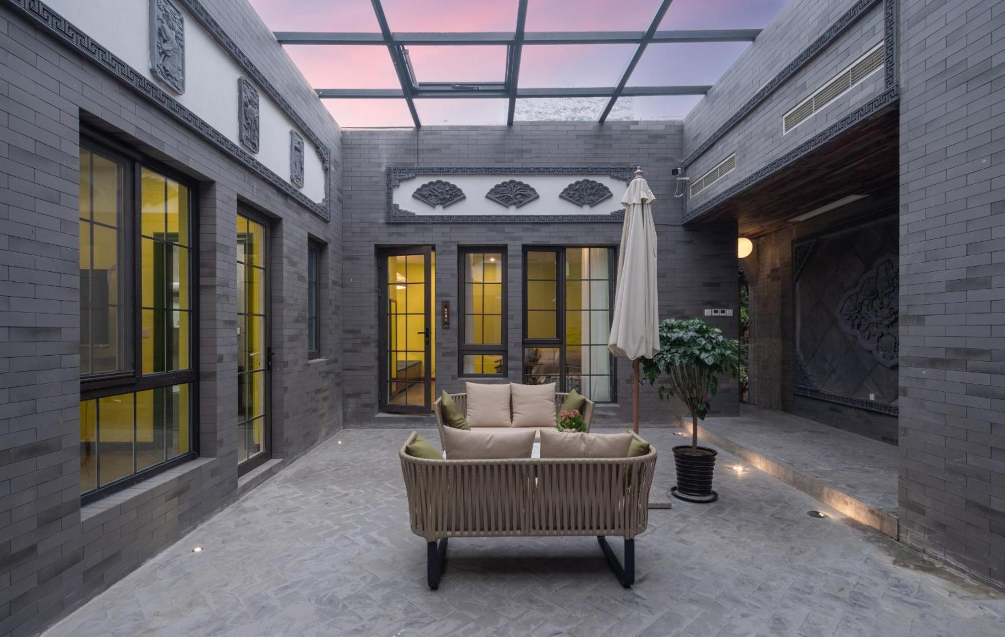 Hotel Cote Cour Deductive Beijing - Quadrangle Close To Tiananmen Square & Forbidden City & Nanluoguxiang, Walk To Wangfujing, English Speaking, Free Wifi, Free Laundry, Free Wonton & Noodles With Tour Ticket Service, Free Selfies With Ancient Costum Экстерьер фото