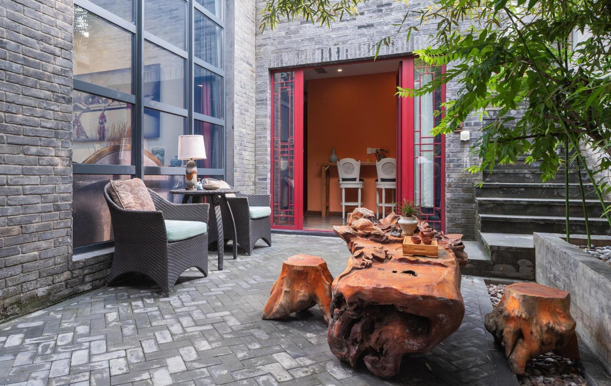 Hotel Cote Cour Deductive Beijing - Quadrangle Close To Tiananmen Square & Forbidden City & Nanluoguxiang, Walk To Wangfujing, English Speaking, Free Wifi, Free Laundry, Free Wonton & Noodles With Tour Ticket Service, Free Selfies With Ancient Costum Экстерьер фото