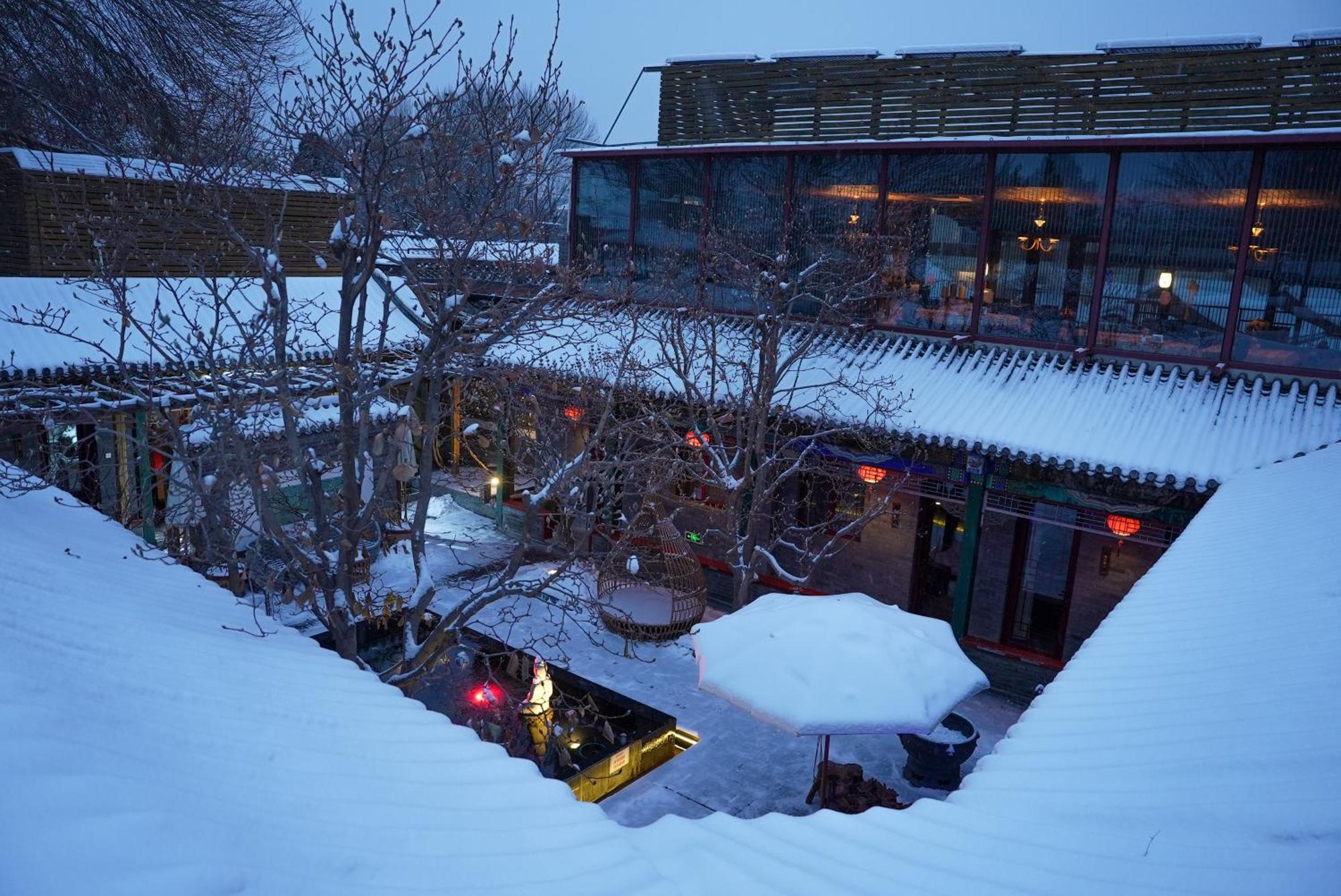 Hotel Cote Cour Deductive Beijing - Quadrangle Close To Tiananmen Square & Forbidden City & Nanluoguxiang, Walk To Wangfujing, English Speaking, Free Wifi, Free Laundry, Free Wonton & Noodles With Tour Ticket Service, Free Selfies With Ancient Costum Экстерьер фото